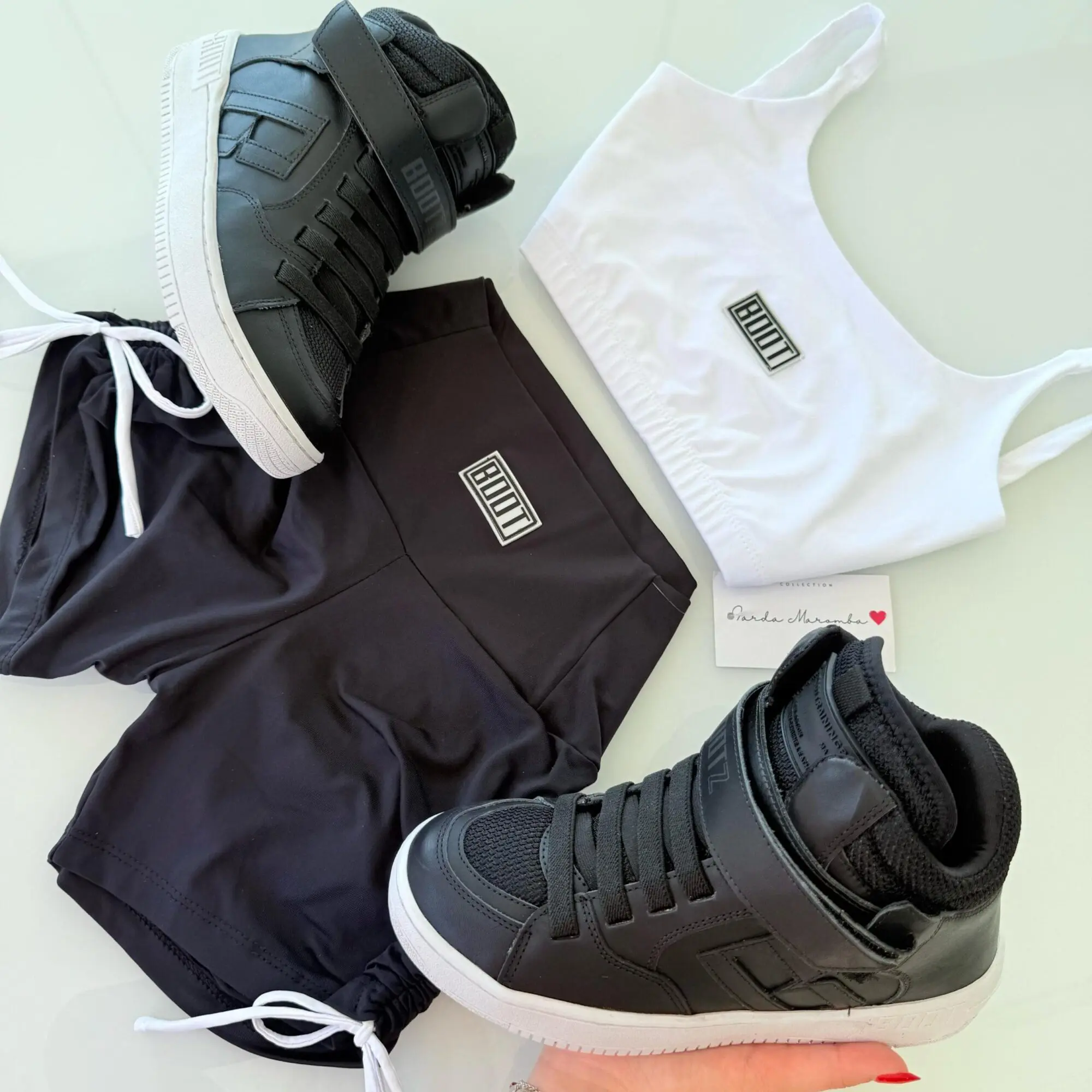 KIT: BOOTZ + TOP + SHORT - Imagem 1